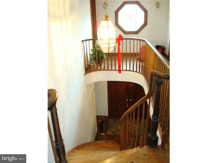 106 Christopher Mill Road Medford, NJ 08055 - Photo 9 of 17 Hallway