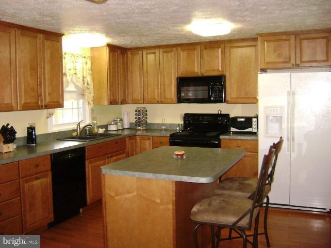 117 Cove Point Road Lusby, MD 20657 - Photo 3 of 18 Kitchen
