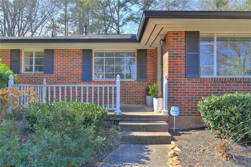 3030 Ramble Lane Decatur, GA 30033 - Photo 5 of 45