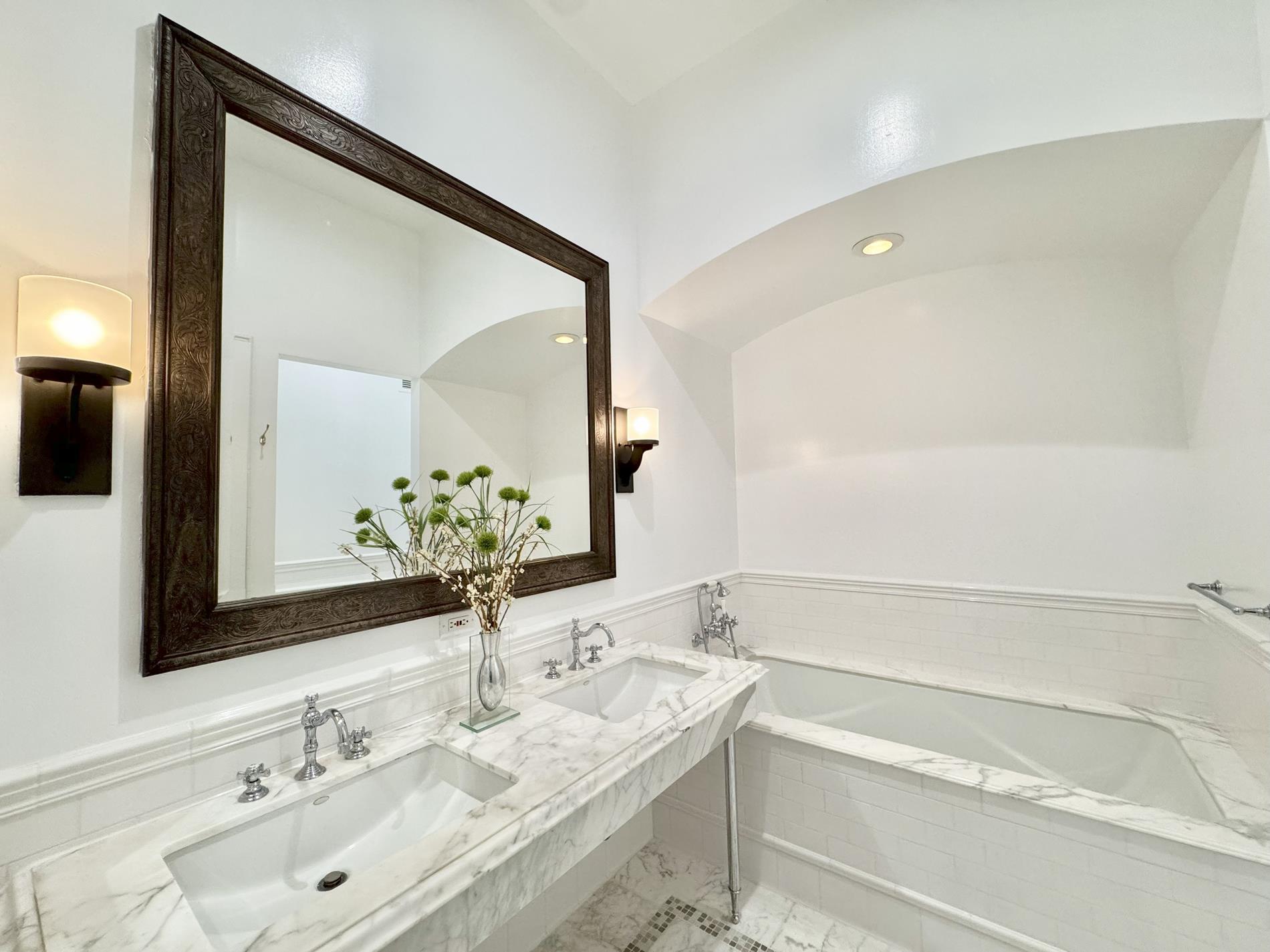 43 West 64th Street, Unit PH9D Manhattan, NY 10023 - Photo 9 of 13