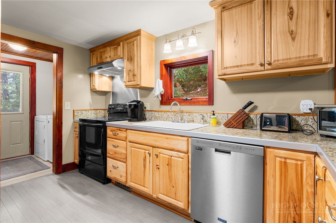 367 Diamond Ranch Road Boone, NC 28607 - Photo 23 of 40 Gallery Image 23