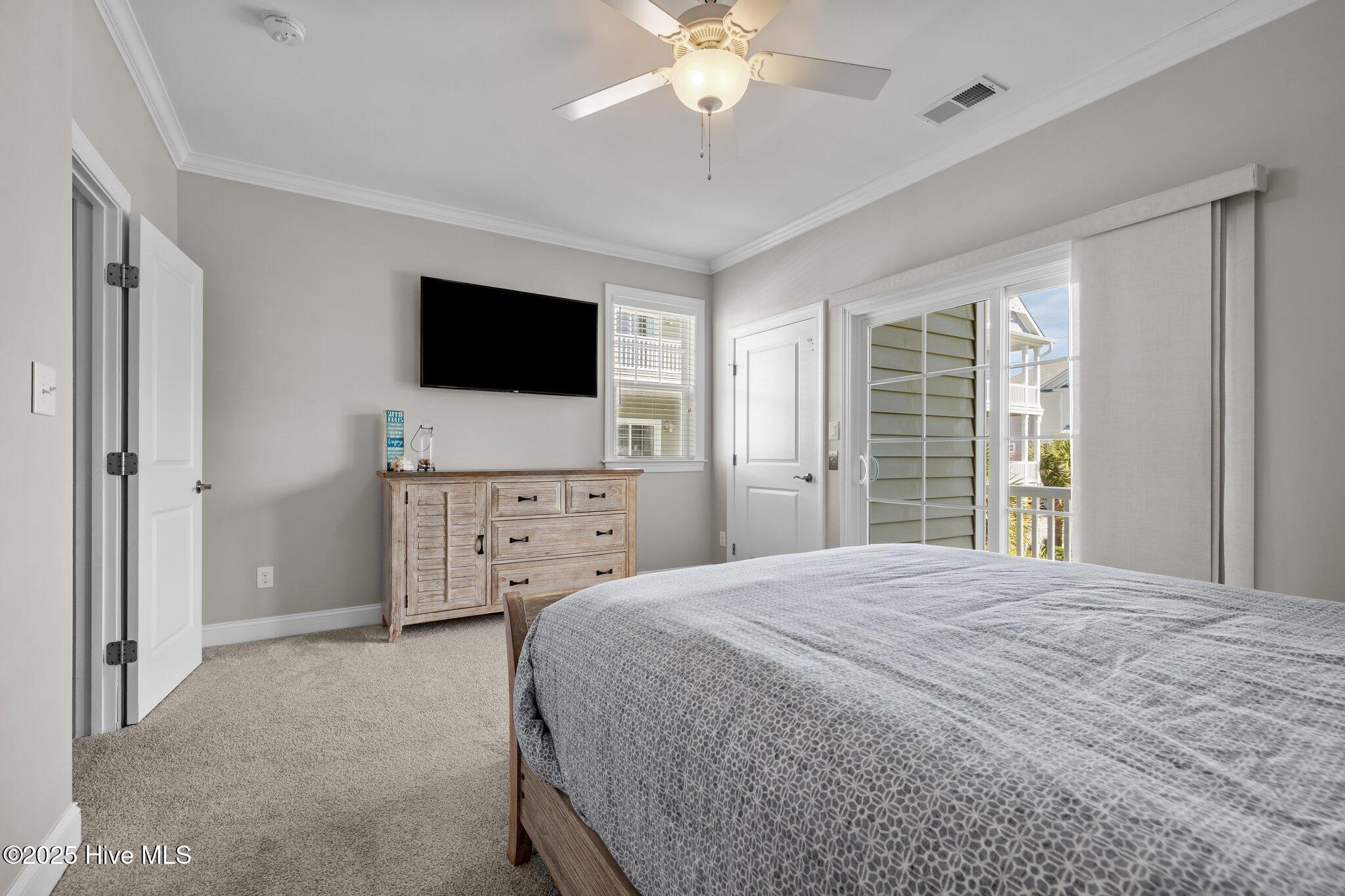 2800 West Fort Macon Road, Unit 46 Atlantic Beach, NC 28512 - Photo 17 of 40 2nd Floor Owner's Suite