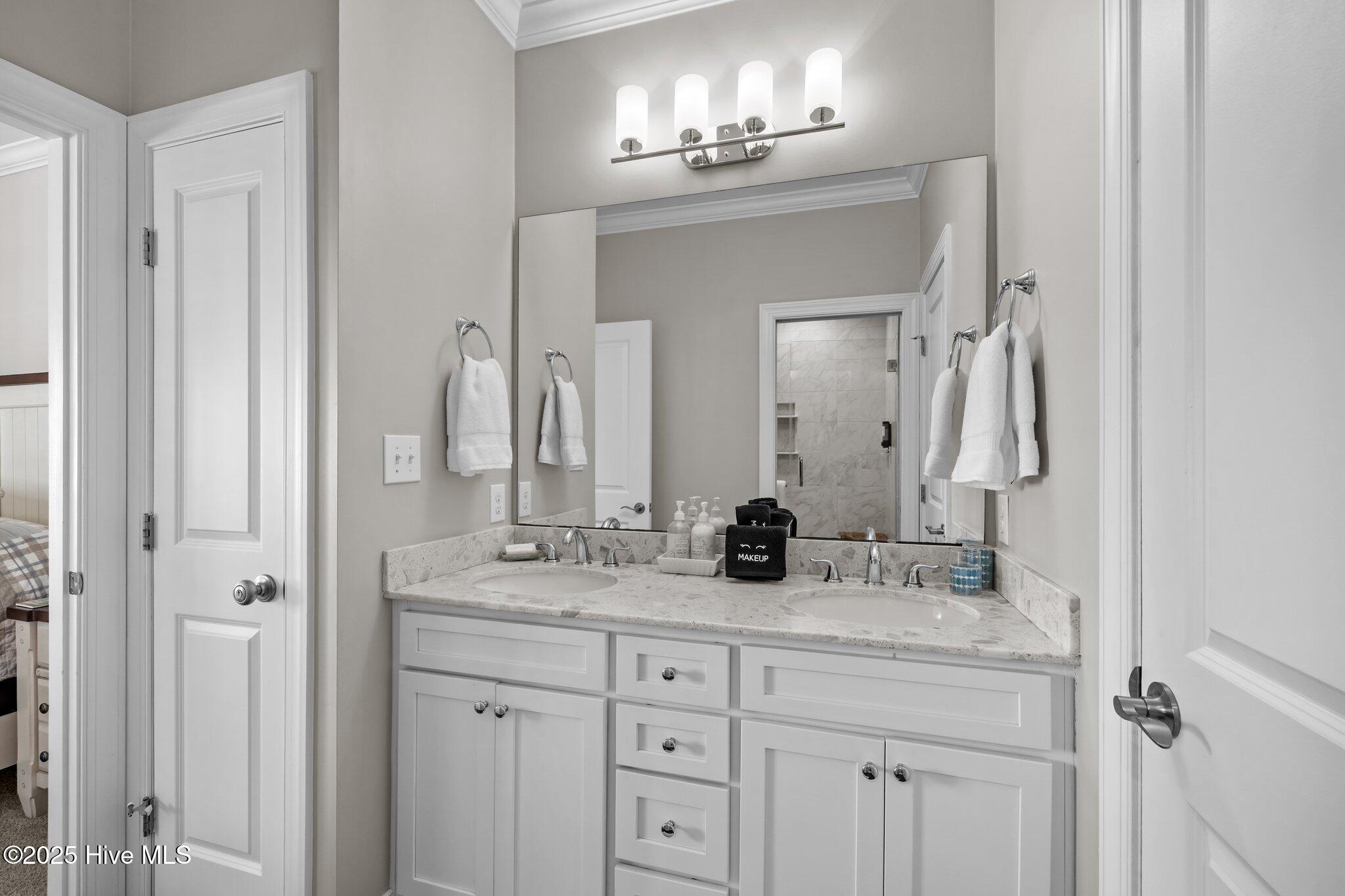 2800 West Fort Macon Road, Unit 46 Atlantic Beach, NC 28512 - Photo 30 of 40 3rd Floor Owner's Suite