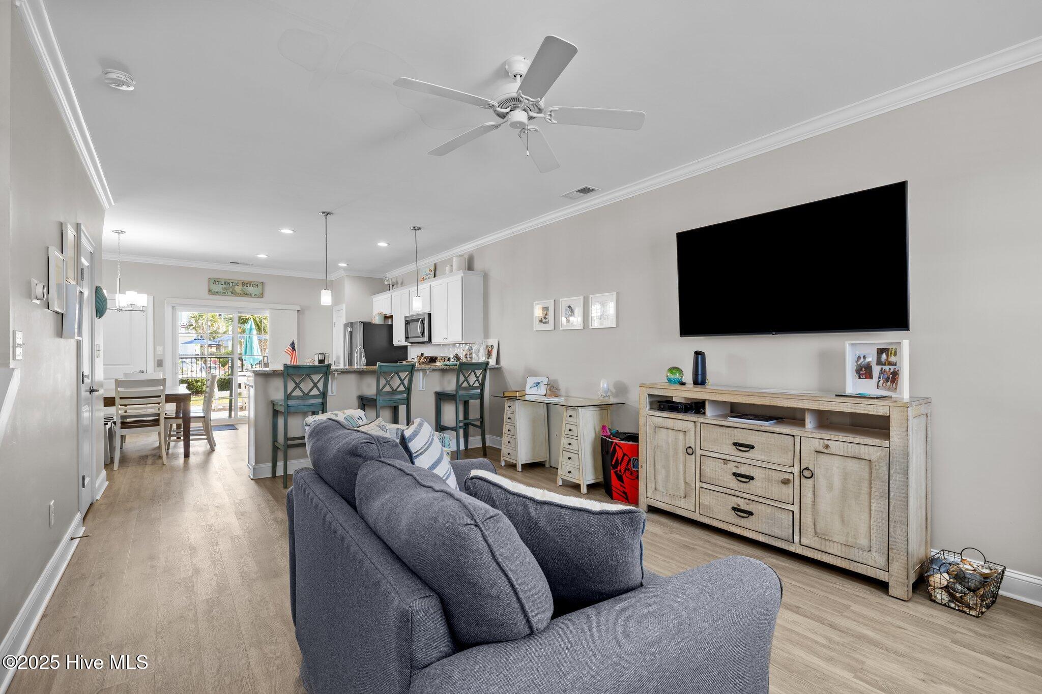 2800 West Fort Macon Road, Unit 46 Atlantic Beach, NC 28512 - Photo 6 of 40 Main Living