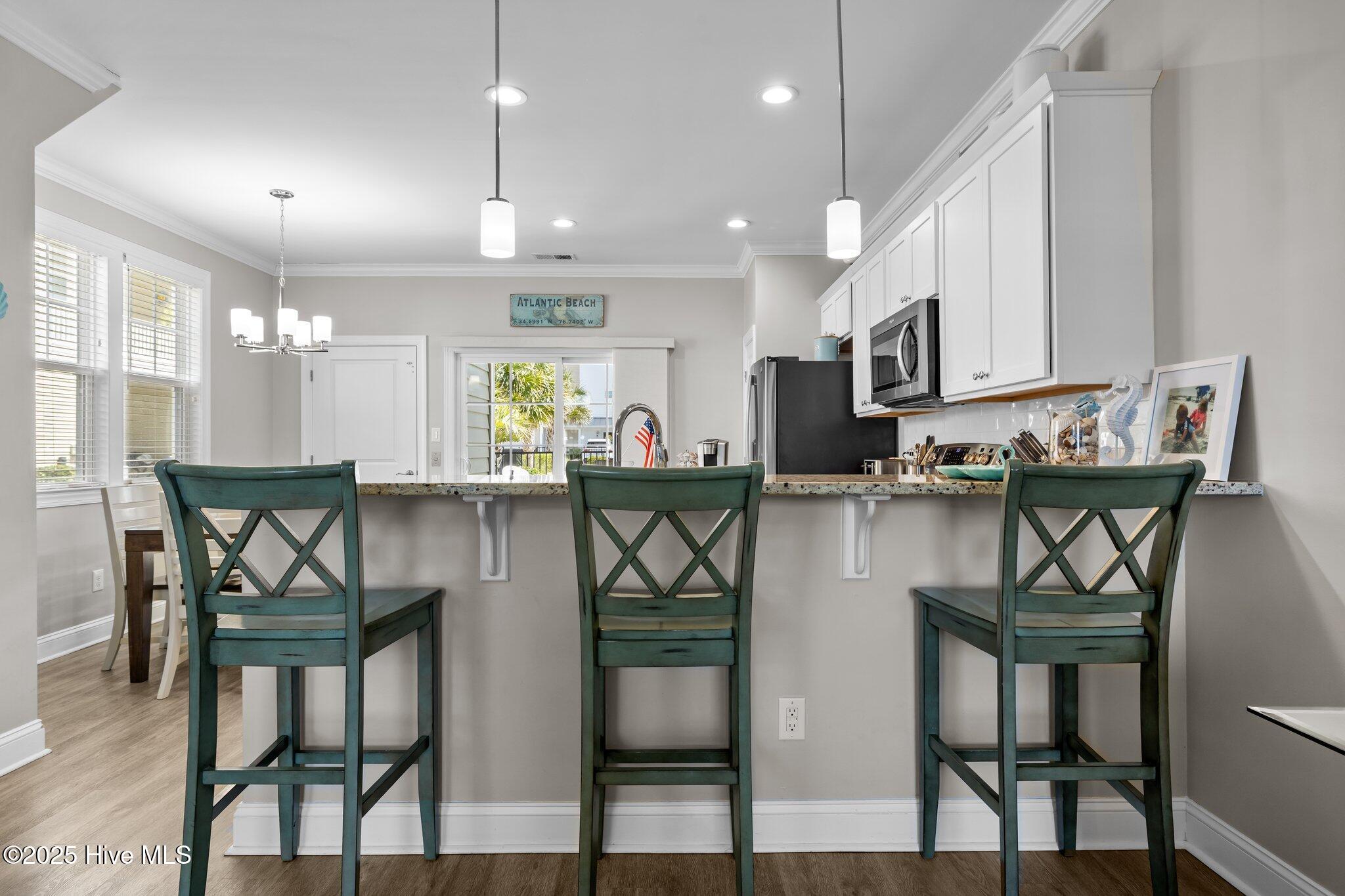 2800 West Fort Macon Road, Unit 46 Atlantic Beach, NC 28512 - Photo 8 of 40 Kitchen