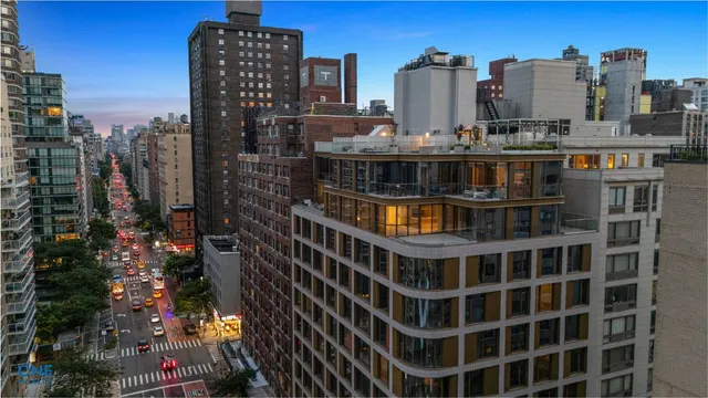 $1,920,000 | 250 East 25th Street, Unit 10E | Kips Bay