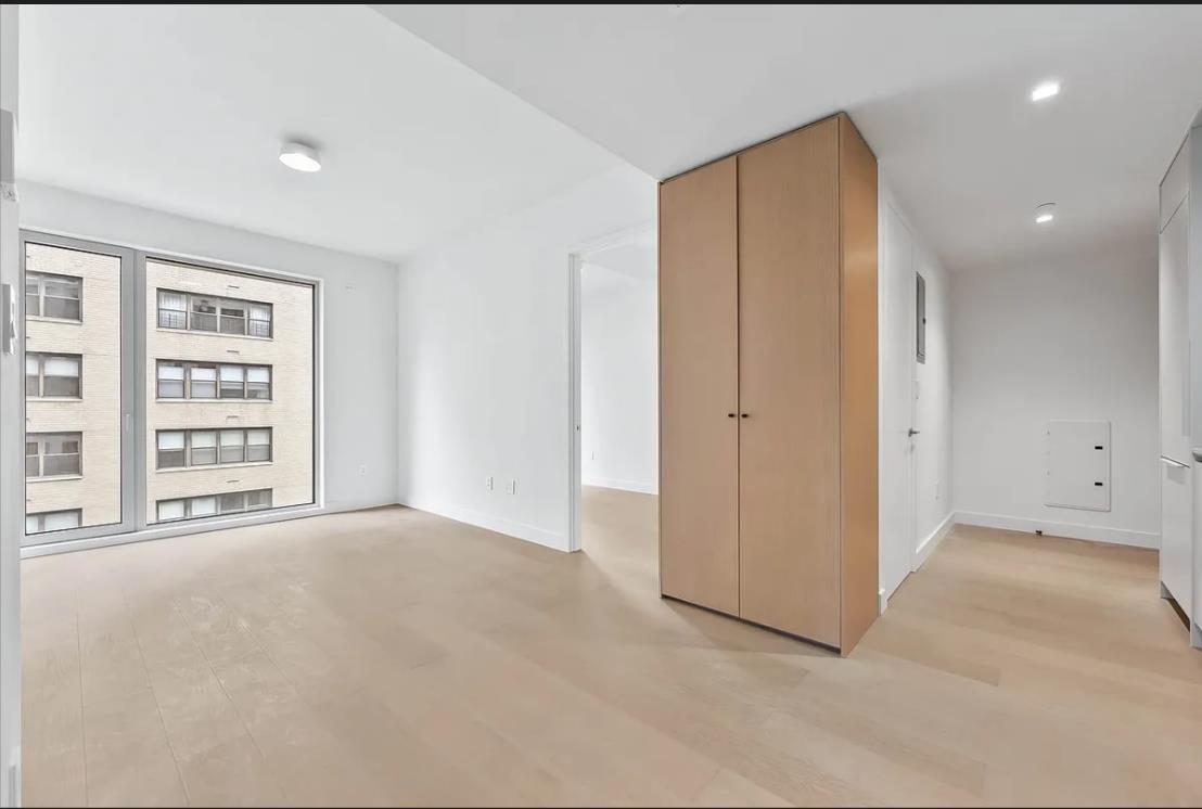 250 East 25th Street, Unit 10E Manhattan, NY 10010 - Photo 3 of 23
