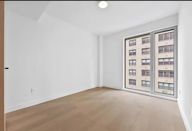 $1,920,000 | 250 East 25th Street, Unit 10E | Kips Bay