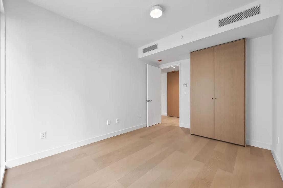 250 East 25th Street, Unit 10E Manhattan, NY 10010 - Photo 5 of 23