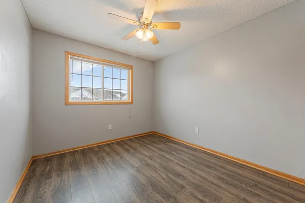 $189,900 | 1867 Bridgewater Boulevard South, Cambridge, MN 55008