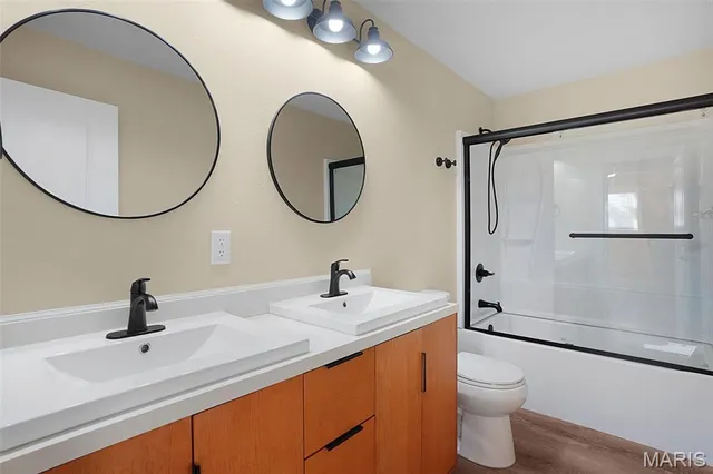 $299,900 | 2 Royal Drive, O'Fallon, MO 63366