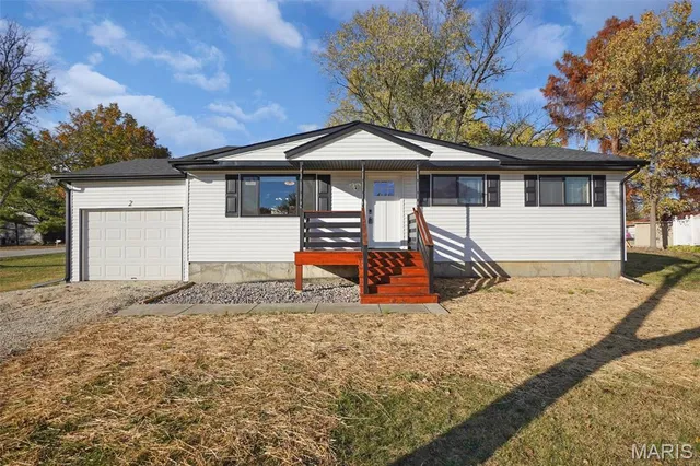 $299,900 | 2 Royal Drive, O'Fallon, MO 63366