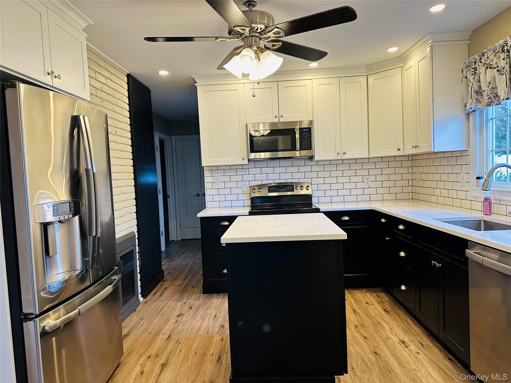 86 Shepherd Lane Levittown, NY 11756 - Photo 12 of 32