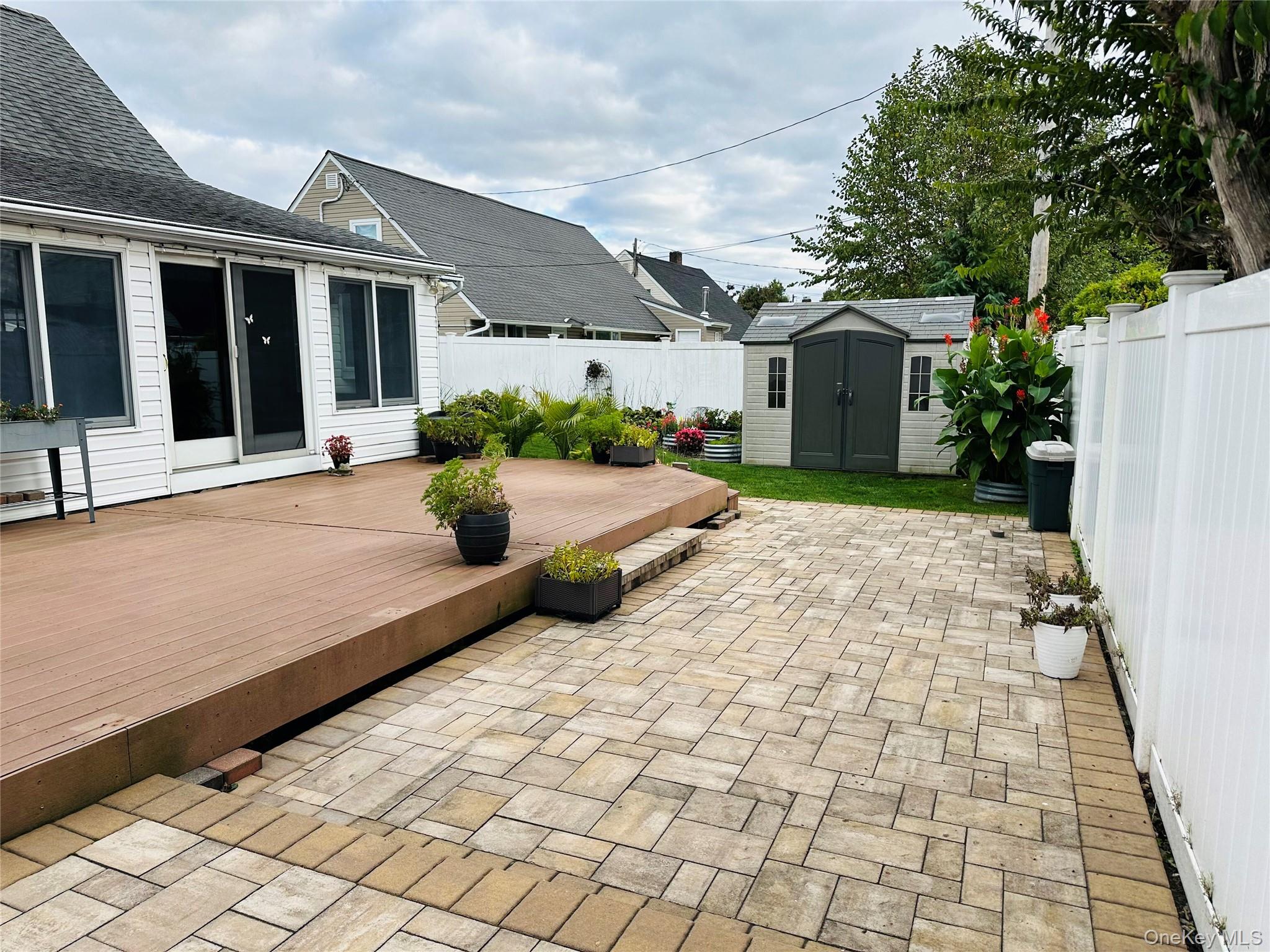 86 Shepherd Lane Levittown, NY 11756 - Photo 30 of 32