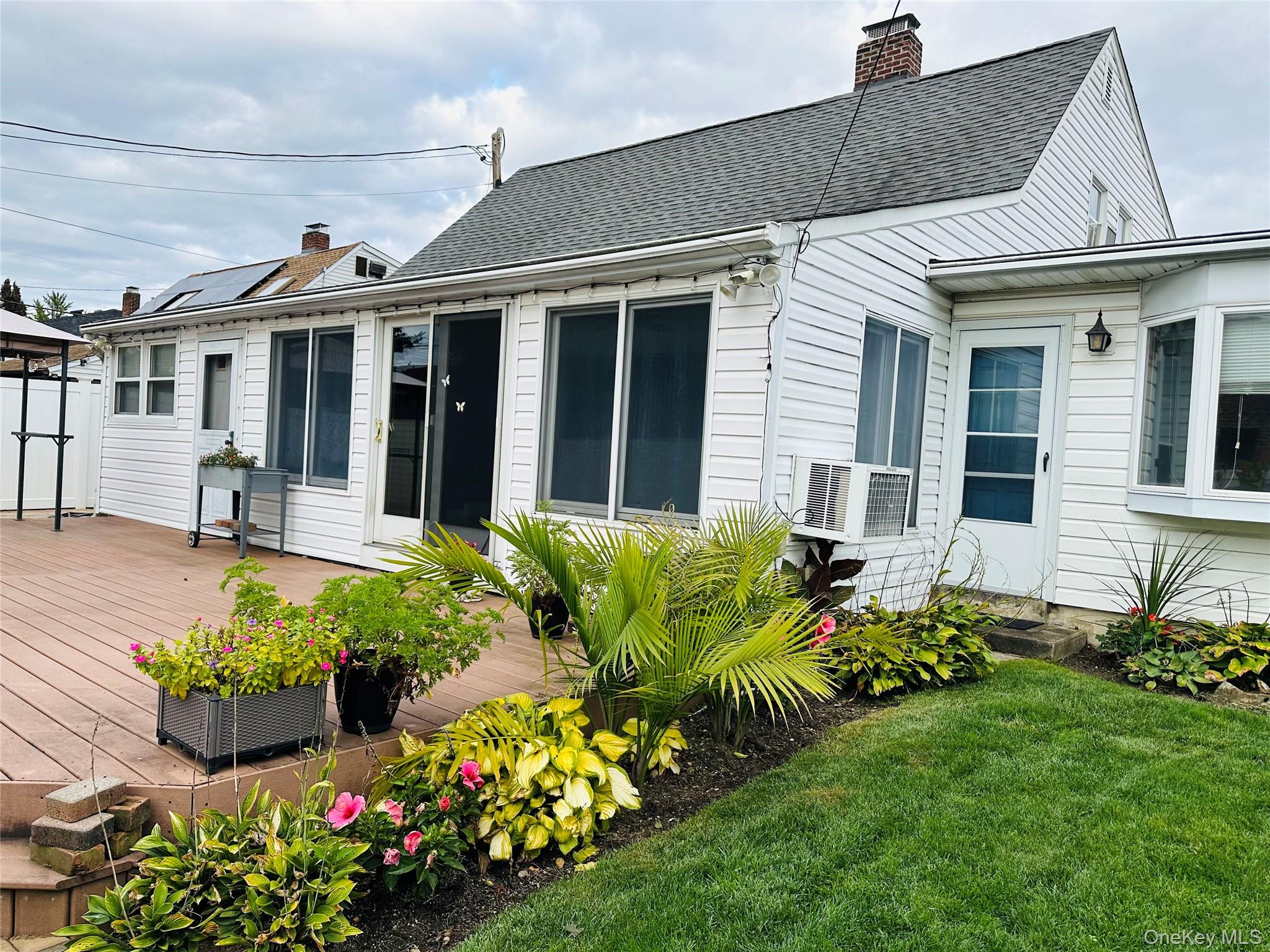 86 Shepherd Lane Levittown, NY 11756 - Photo 31 of 32