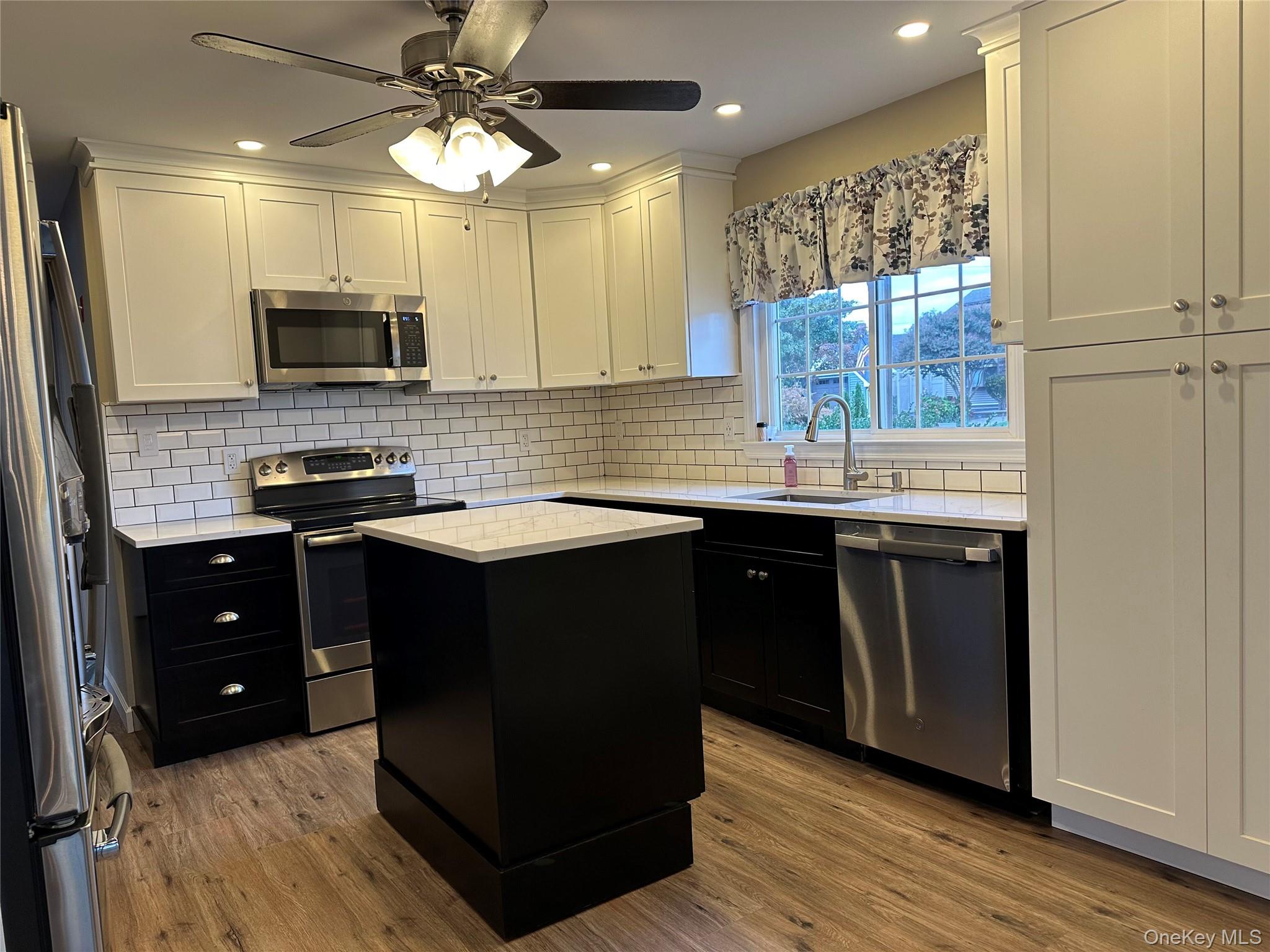 86 Shepherd Lane Levittown, NY 11756 - Photo 10 of 32