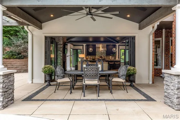 $3,389,000 | 29 Muirfield Lane, Town and Country, MO 63141