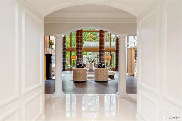 $3,389,000 | 29 Muirfield Lane, Town and Country, MO 63141