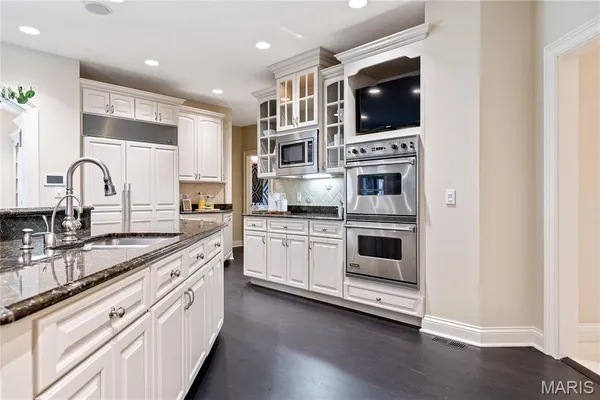 $3,389,000 | 29 Muirfield Lane, Town and Country, MO 63141
