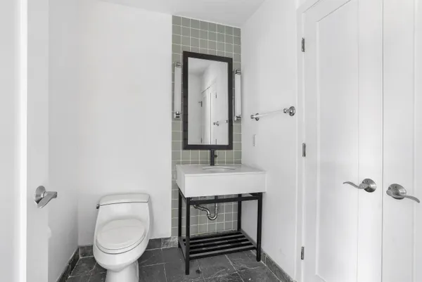 $5,500 | 34 Cambridge Way, Weehawken, NJ 07086