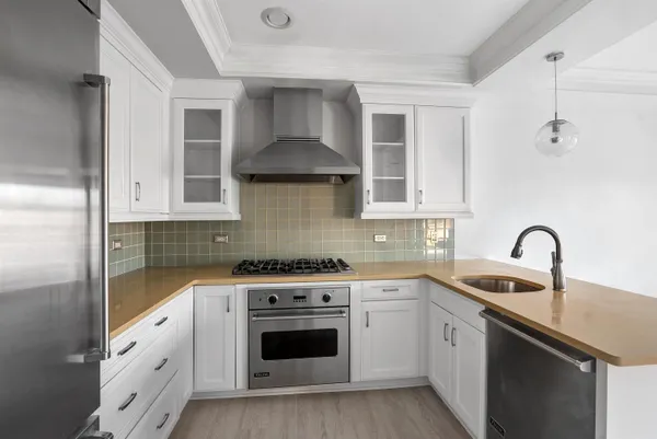 $5,500 | 34 Cambridge Way, Weehawken, NJ 07086