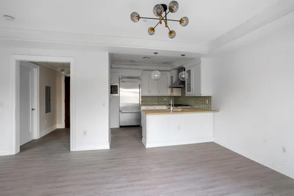 $5,500 | 34 Cambridge Way, Weehawken, NJ 07086