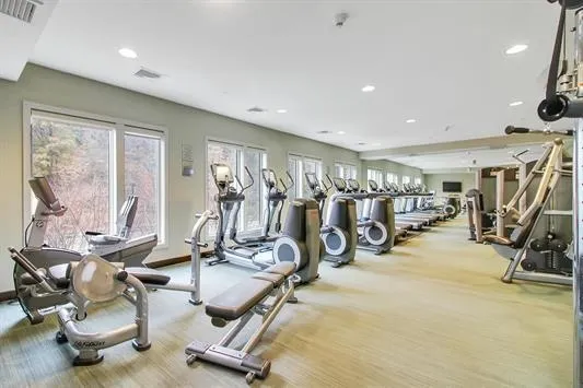 $5,500 | 34 Cambridge Way, Weehawken, NJ 07086