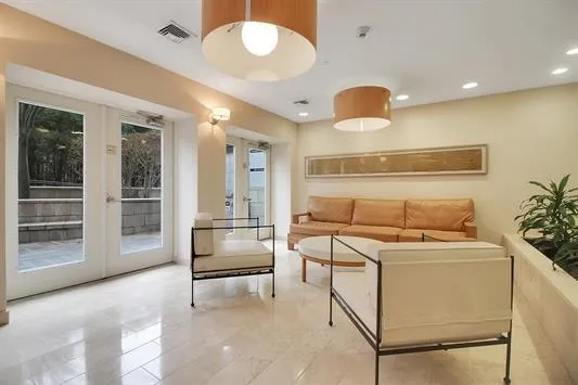 $5,500 | 34 Cambridge Way, Weehawken, NJ 07086