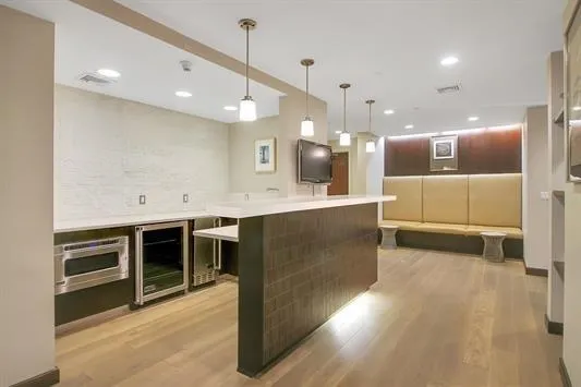 $5,500 | 34 Cambridge Way, Weehawken, NJ 07086