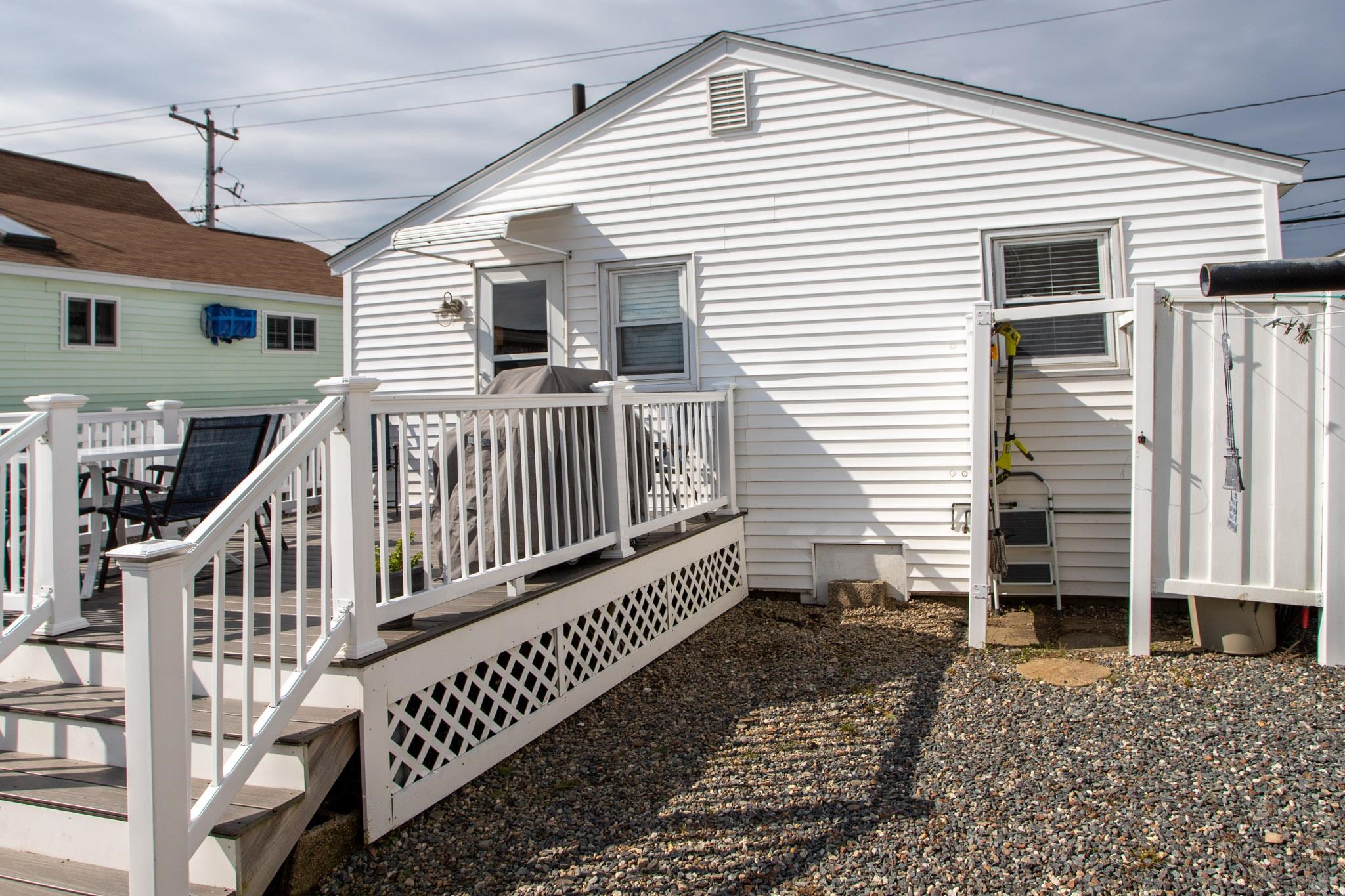 65 Brown Avenue Hampton, NH 03842 - Photo 4 of 19