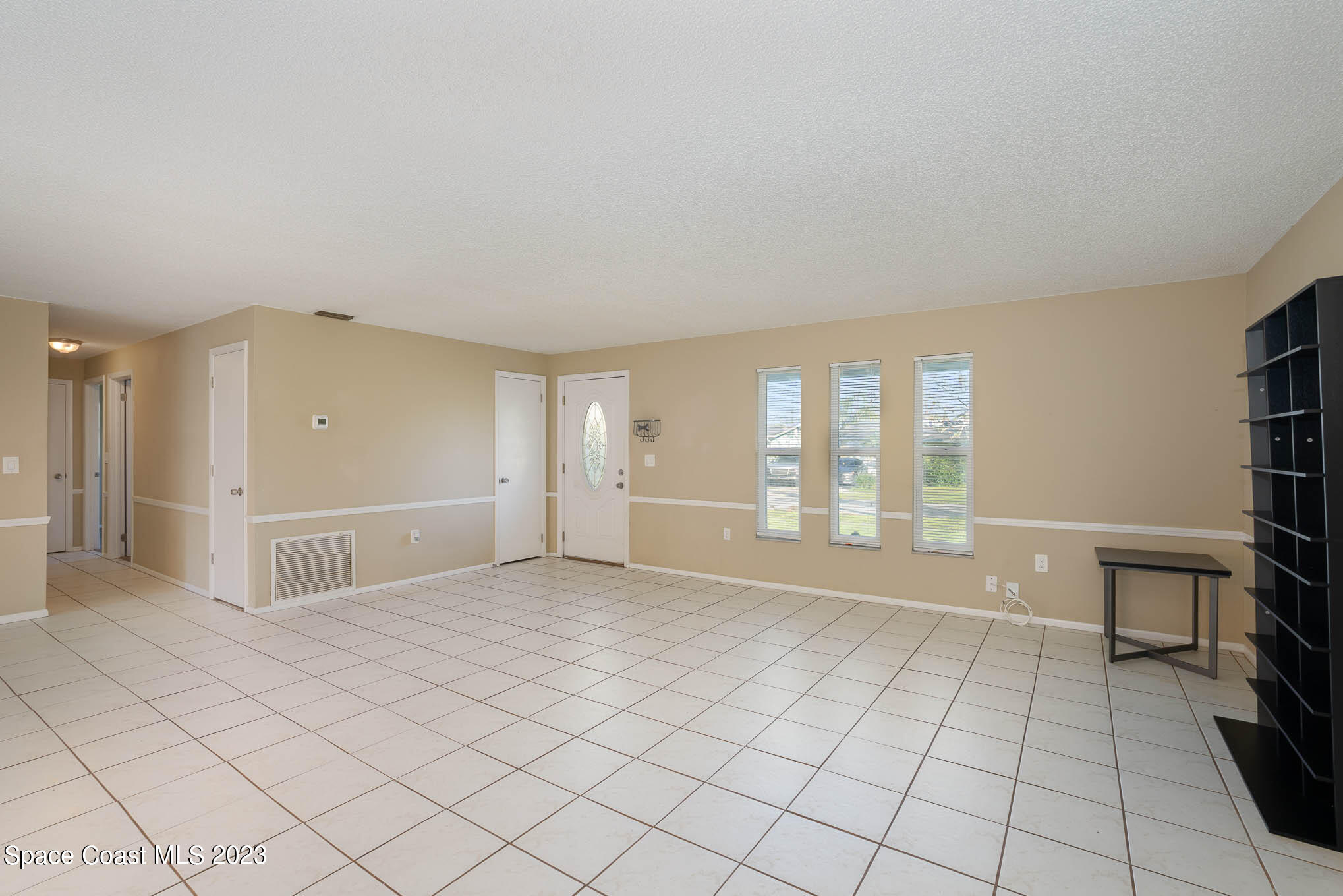 2445 Victor Road Cocoa, FL 32926 - Photo 4 of 22 DSC00005-Edit