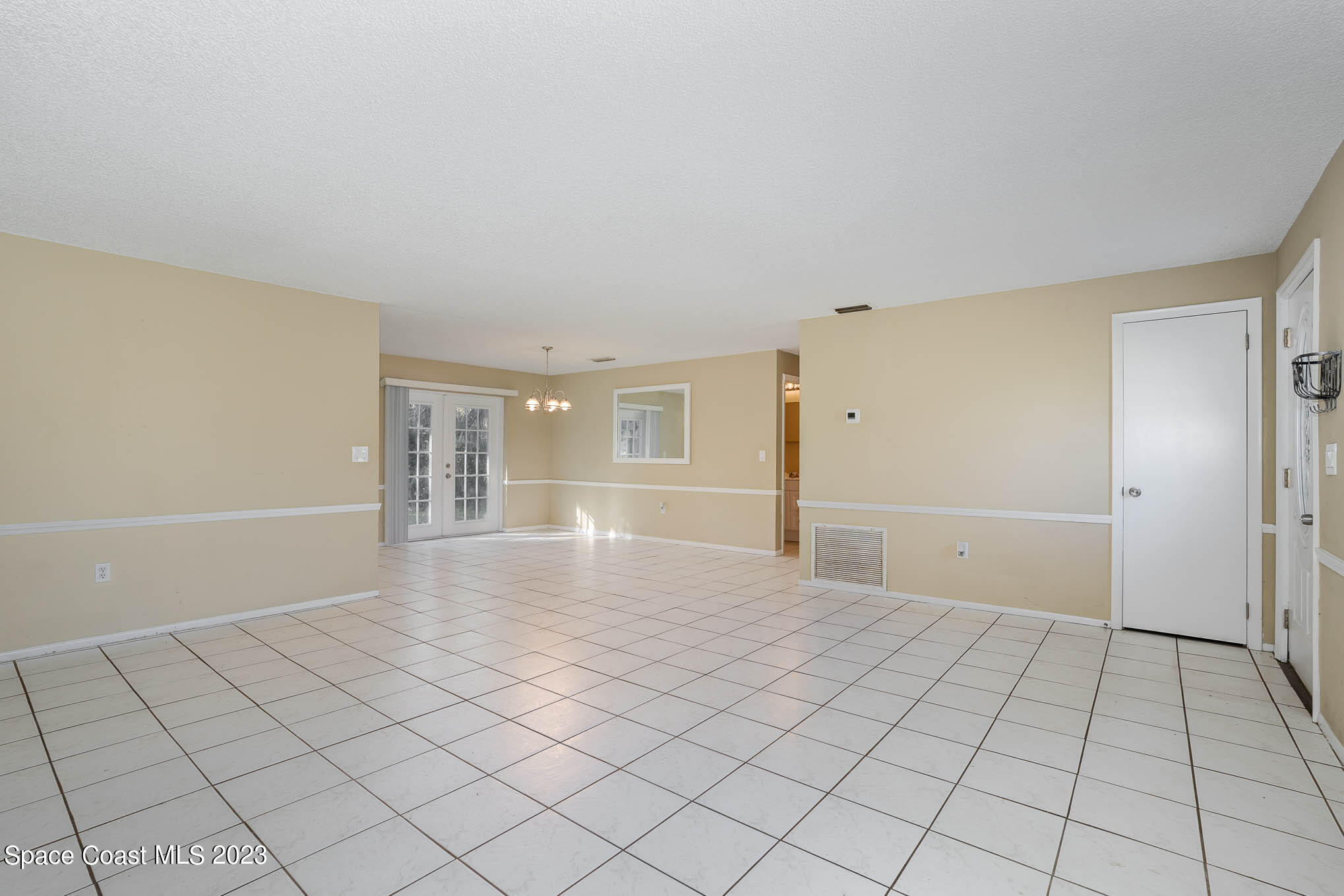 2445 Victor Road Cocoa, FL 32926 - Photo 5 of 22 DSC00001-Edit
