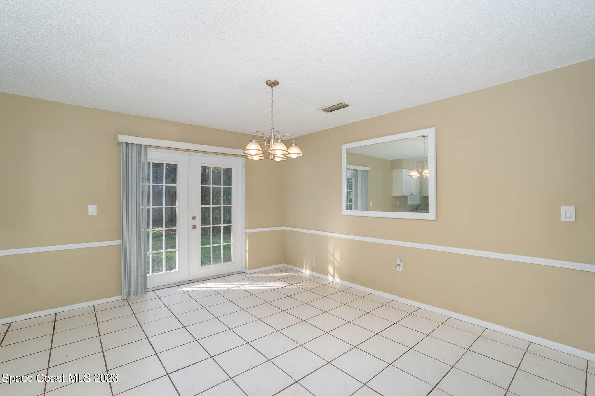 2445 Victor Road Cocoa, FL 32926 - Photo 7 of 22 DSC00009-Edit