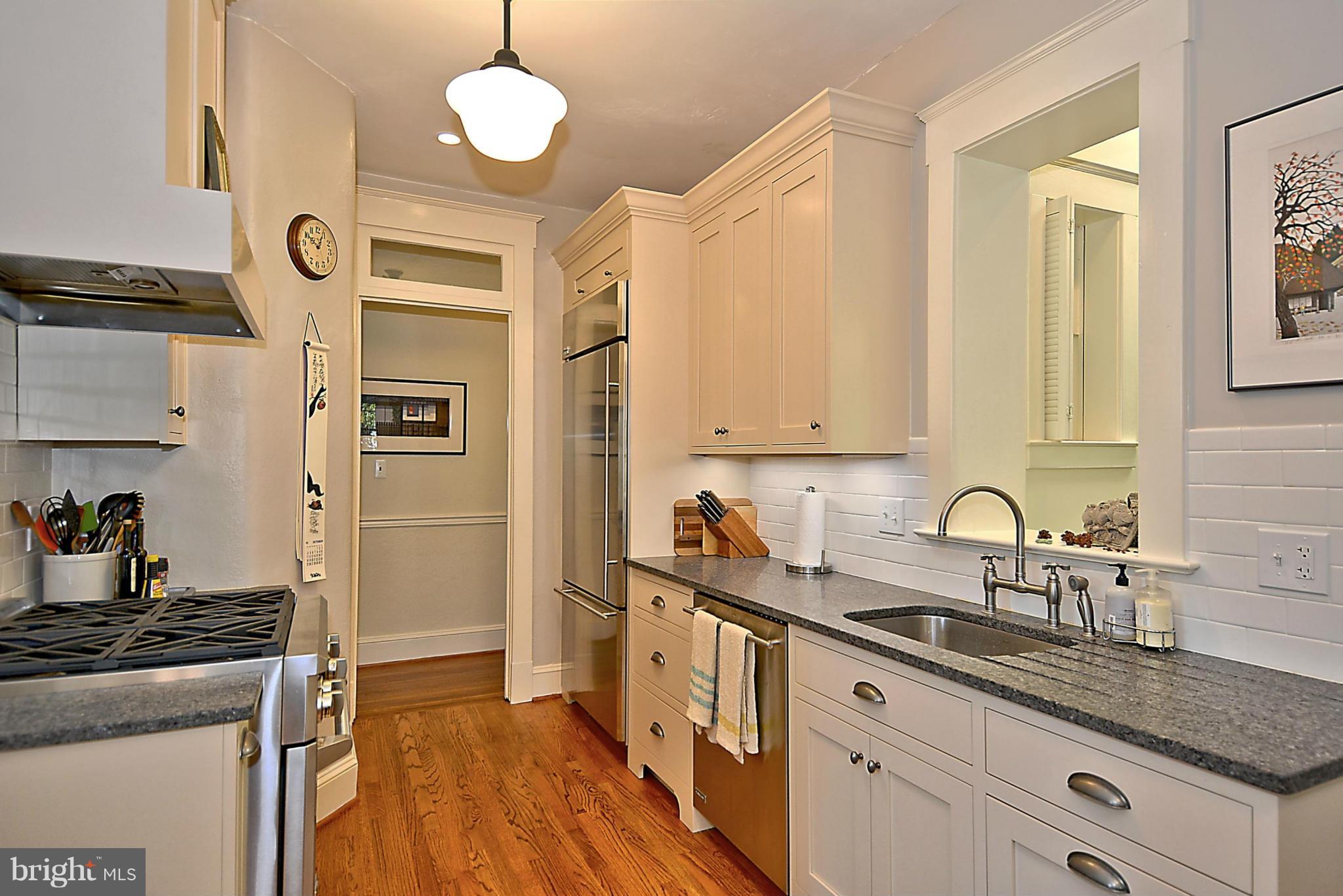 1914 South Arlington Ridge Road Arlington, VA 22202 - Photo 13 of 30 KitchenCompletely Renovated Months Ago Kitchen!