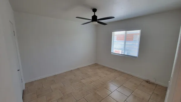 $1,300 | 2141 East Osborn Road, Phoenix, AZ 85016