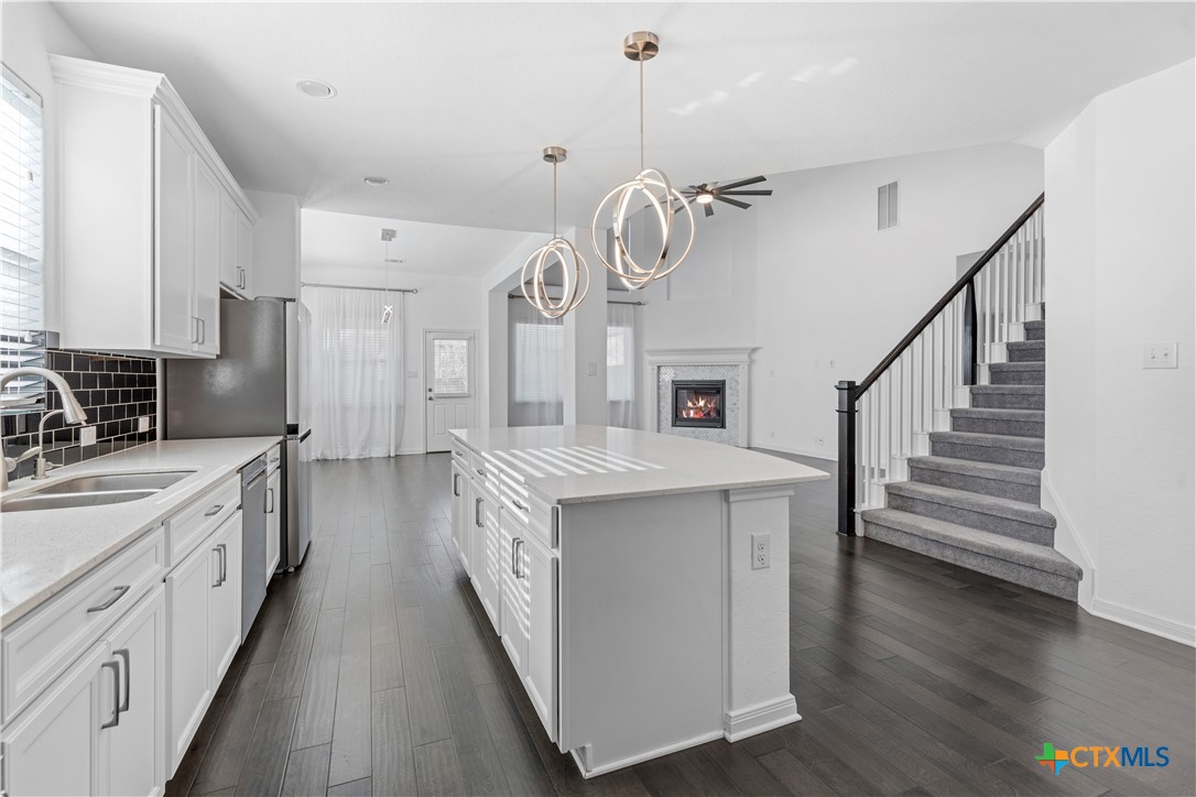 619 Hidden View Street New Braunfels, TX 78130 - Photo 12 of 35