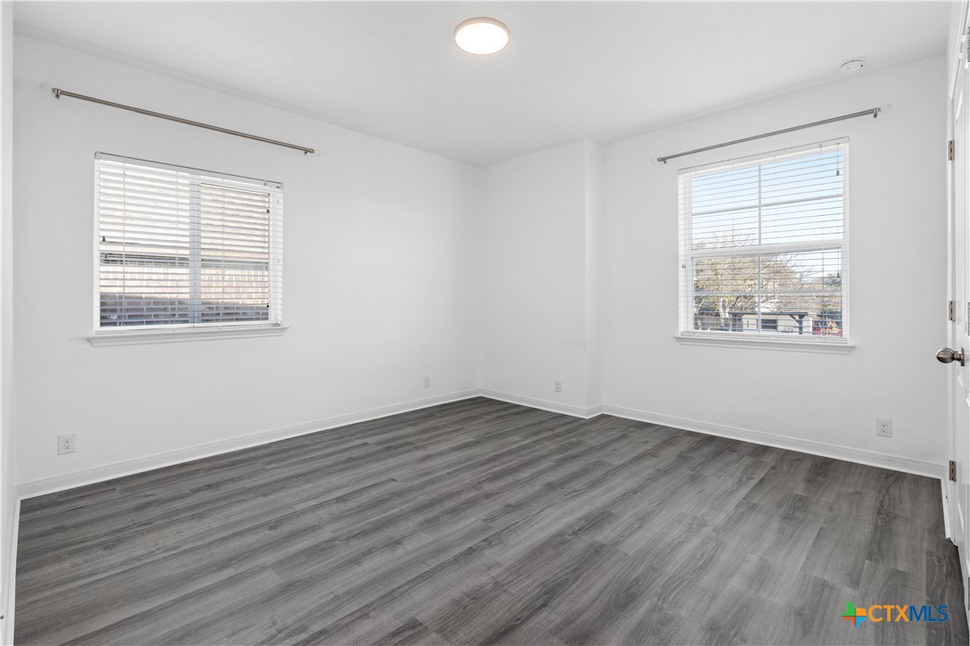 619 Hidden View Street New Braunfels, TX 78130 - Photo 32 of 35