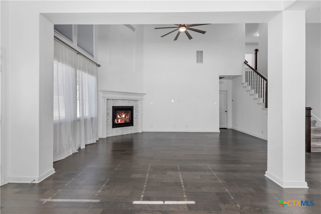 619 Hidden View Street New Braunfels, TX 78130 - Photo 4 of 35