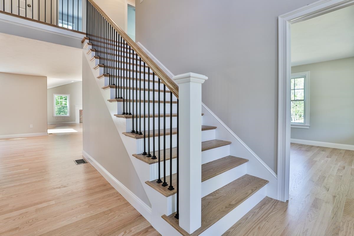 33 Countryside Drive Brookline, NH 03033 - Photo 5 of 36