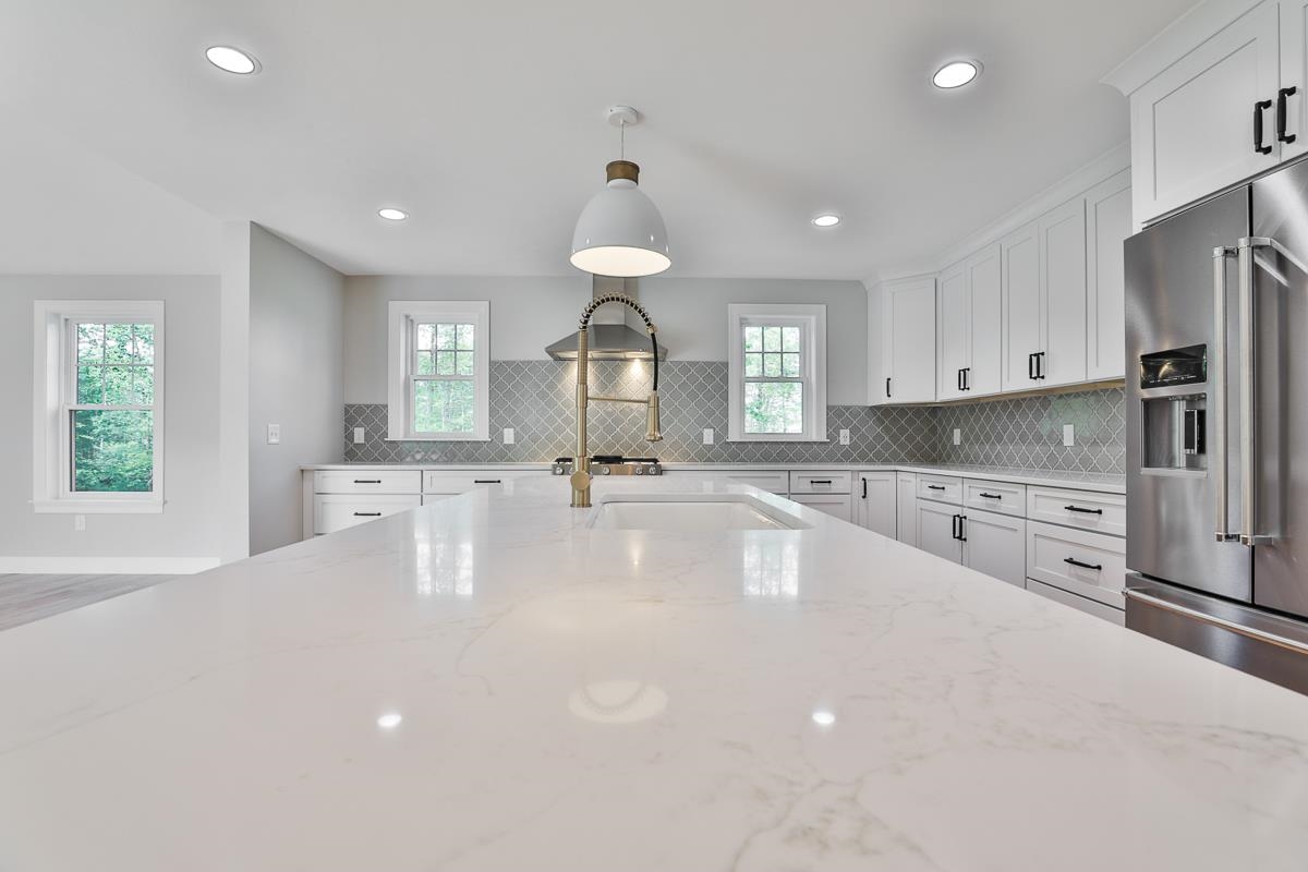 33 Countryside Drive Brookline, NH 03033 - Photo 8 of 36