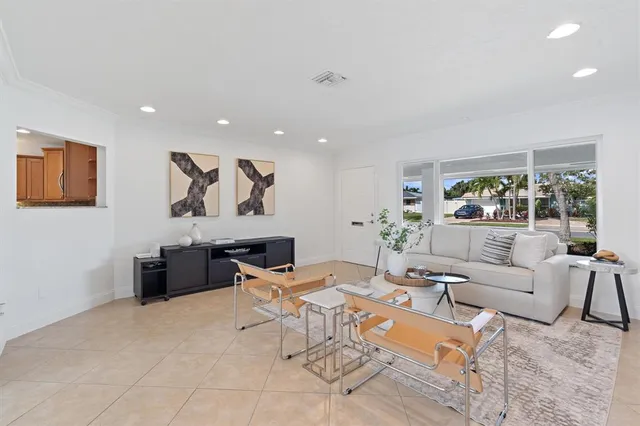 $1,699,000 | 370 Southeast 3rd Court, Pompano Beach, FL 33060