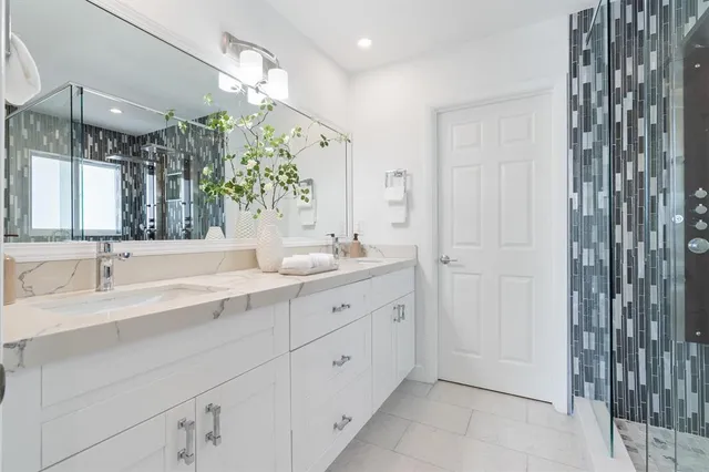 $1,699,000 | 370 Southeast 3rd Court, Pompano Beach, FL 33060