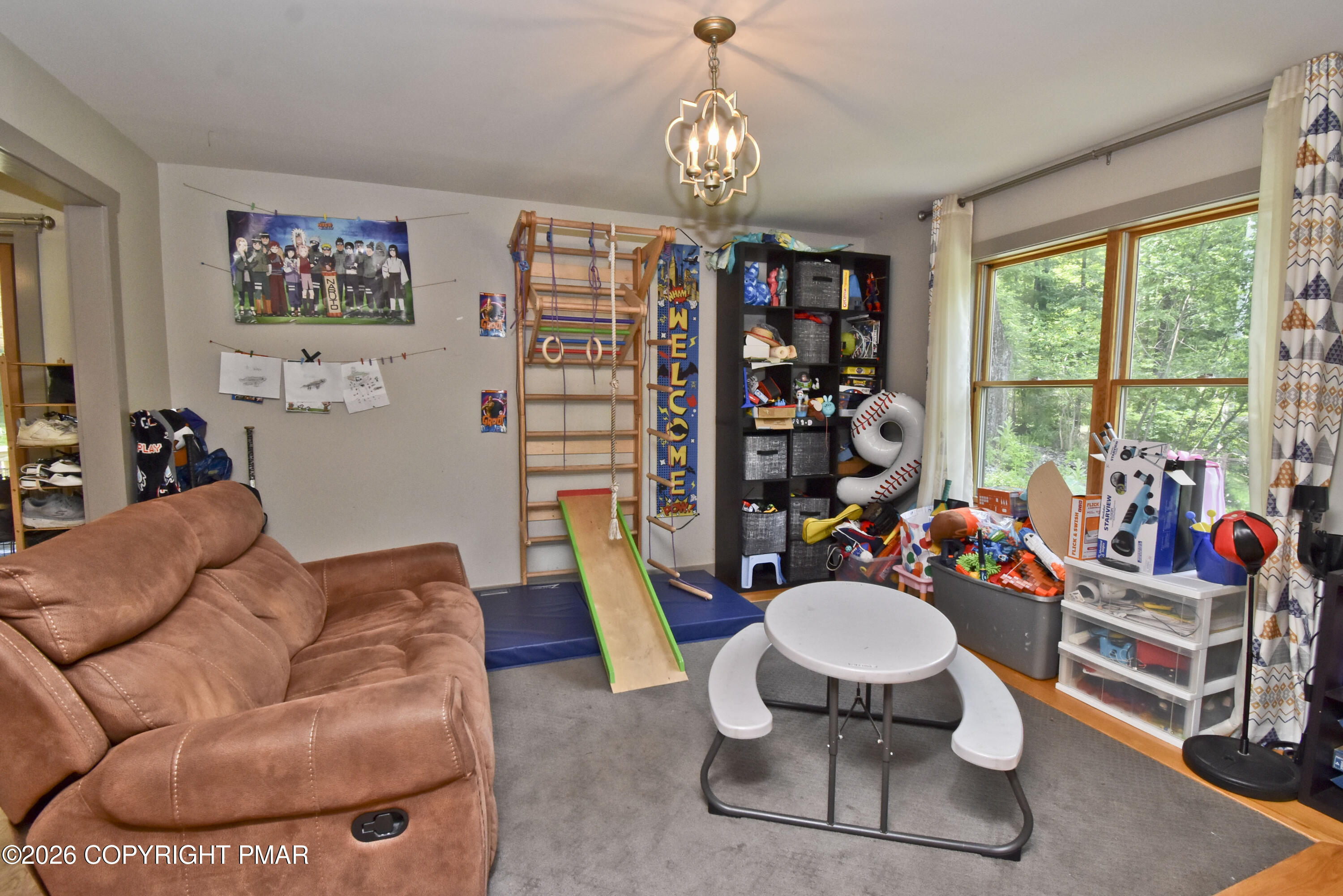 186 Quiet Valley Road Stroudsburg, PA 18360 - Photo 19 of 64 7 Dining