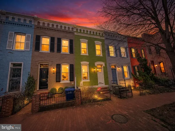 $3,100 | 318 11th Street Southeast, Washington, DC 20003