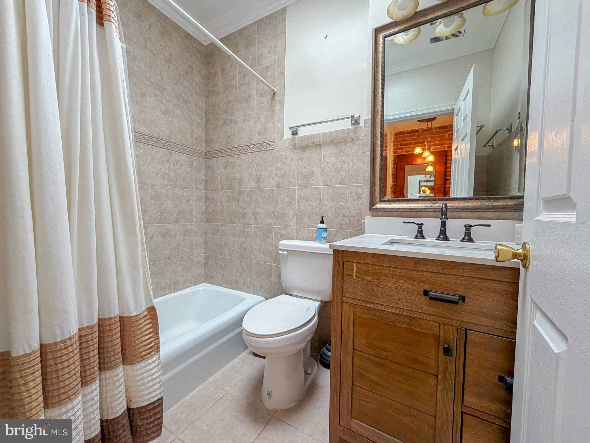 318 11th Street Southeast Washington, DC 20003 - Photo 12 of 15