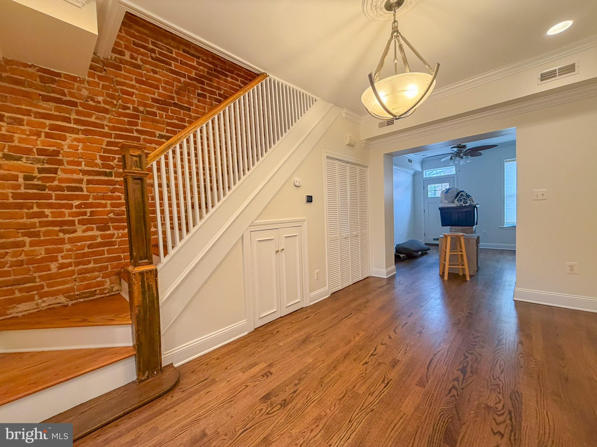 318 11th Street Southeast Washington, DC 20003 - Photo 3 of 15