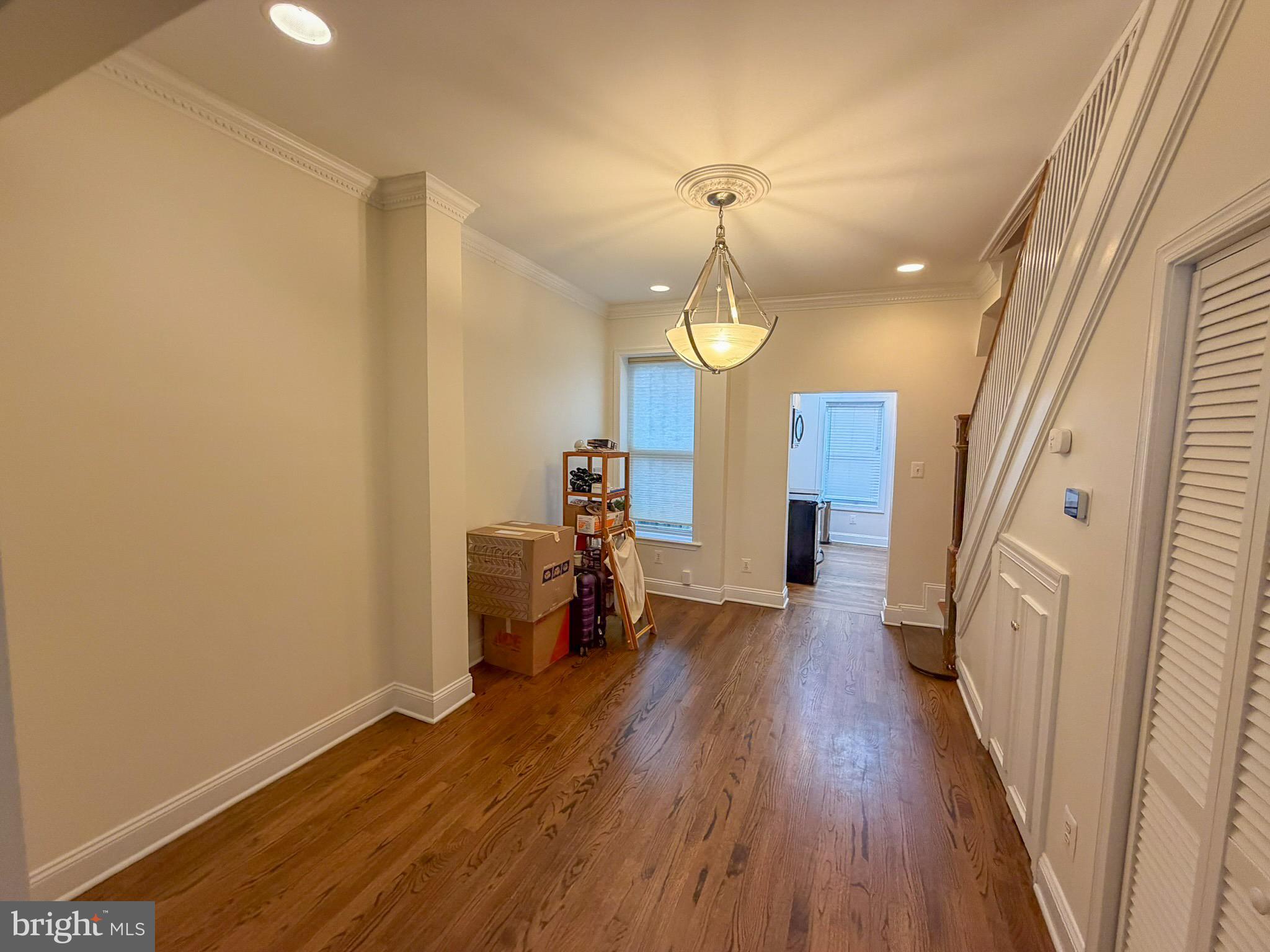 318 11th Street Southeast Washington, DC 20003 - Photo 4 of 15