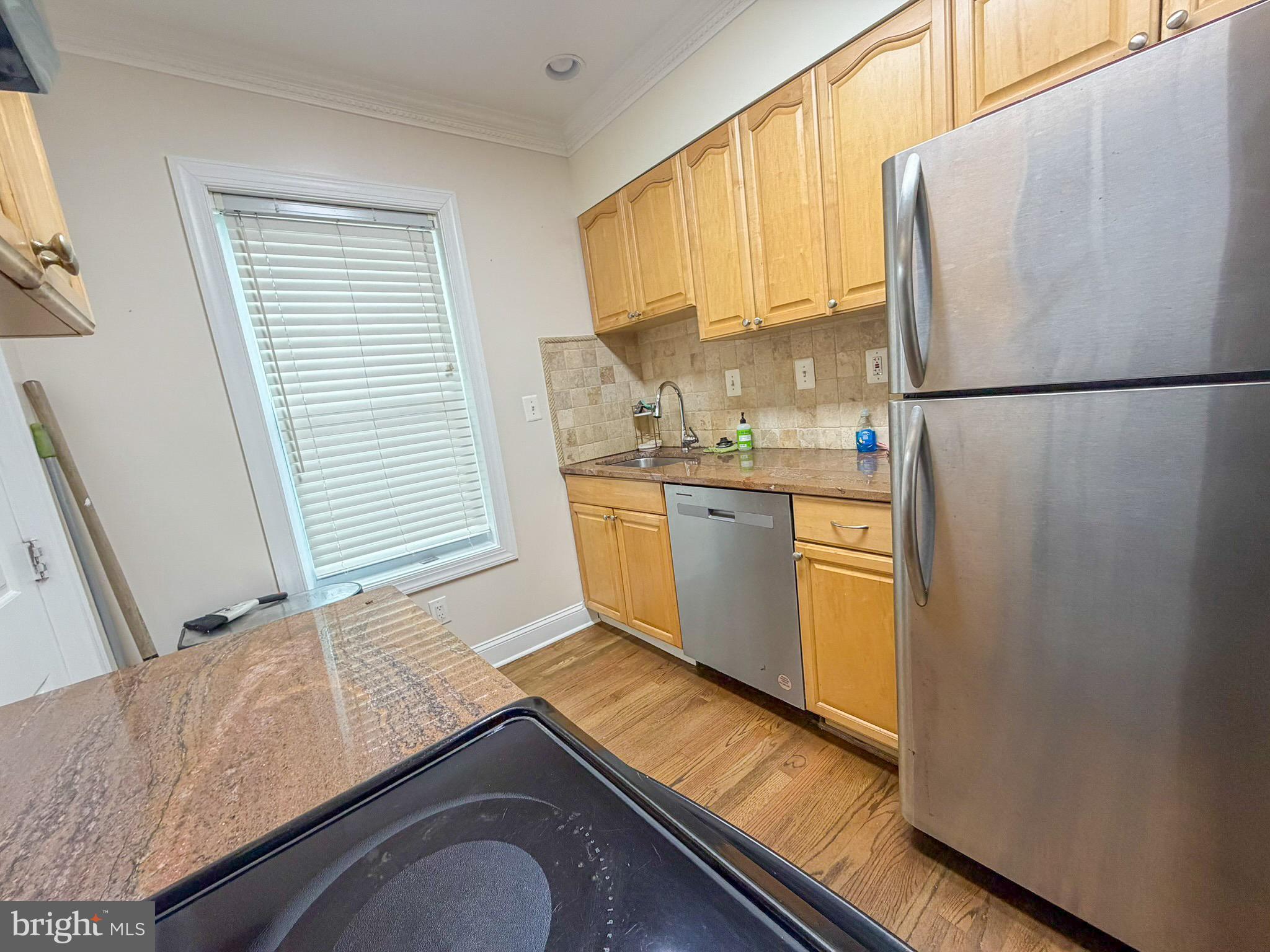 318 11th Street Southeast Washington, DC 20003 - Photo 6 of 15