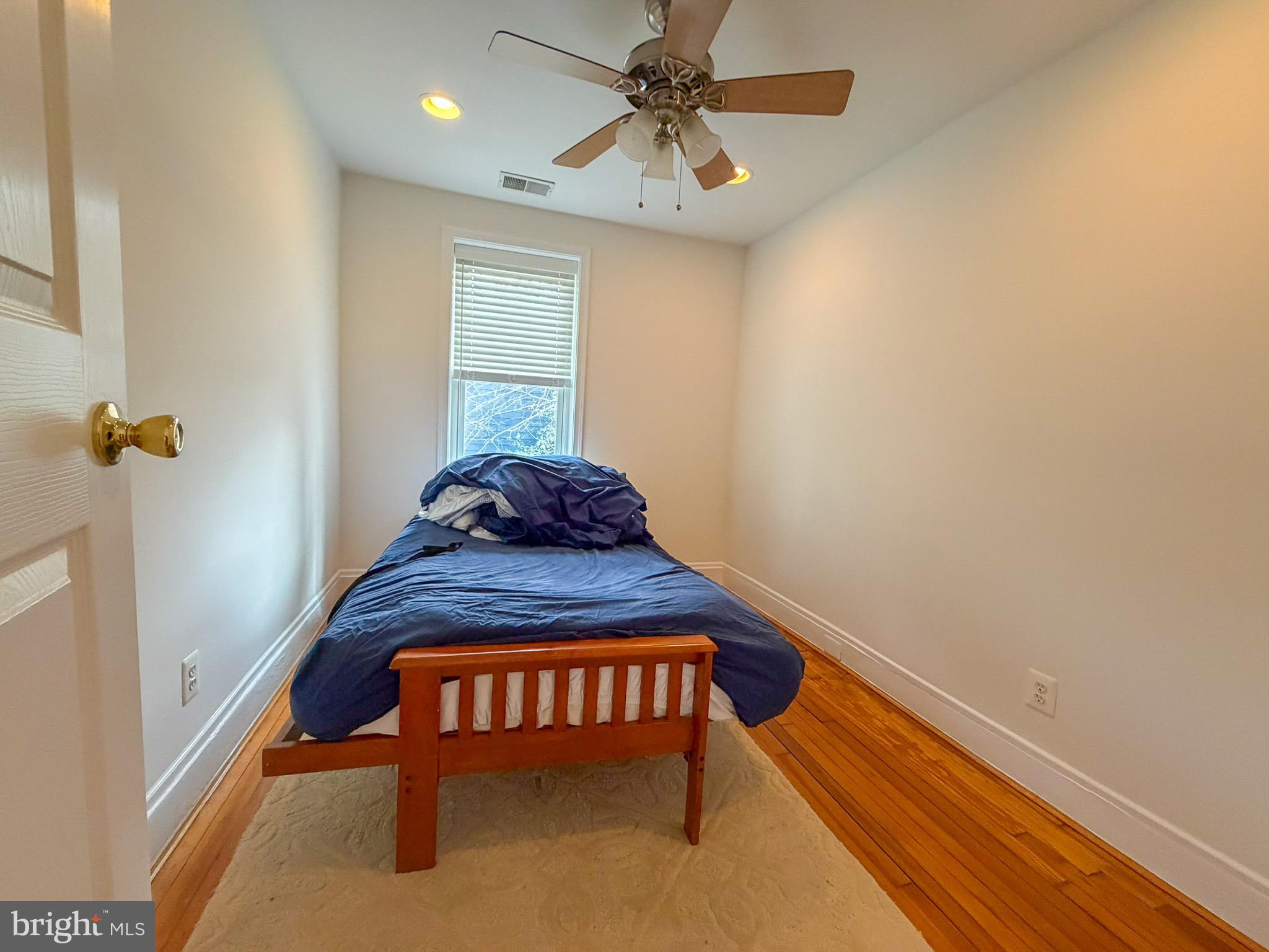 318 11th Street Southeast Washington, DC 20003 - Photo 9 of 15