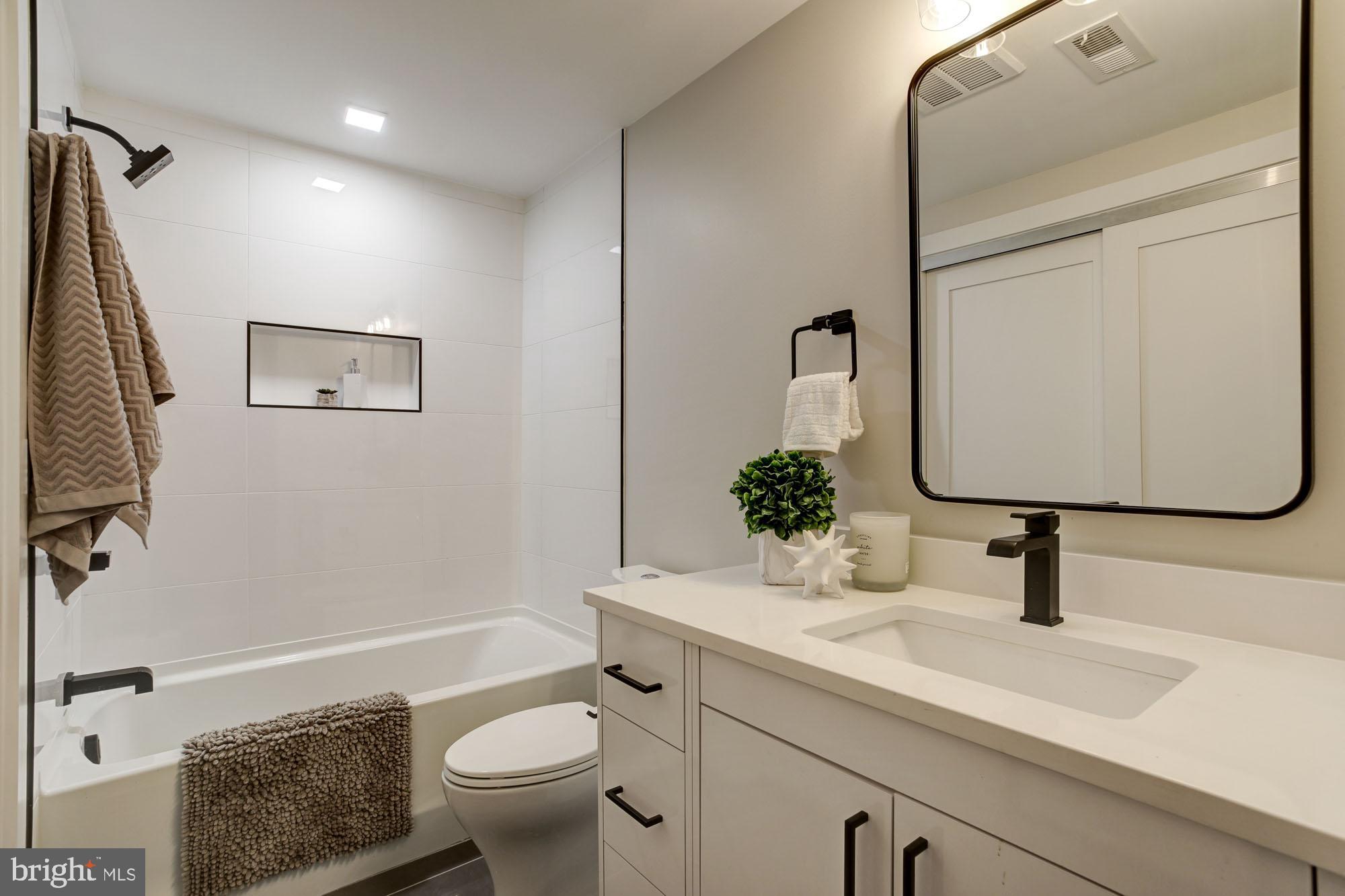 2301 Ontario Road Northwest, Unit 102 Washington, DC 20009 - Photo 6 of 11 Gorgeous full bath